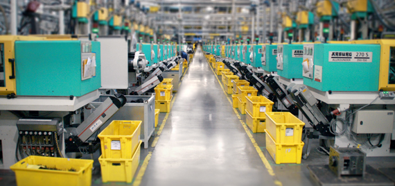 Machines de moulage par injection dans l'usine igus®