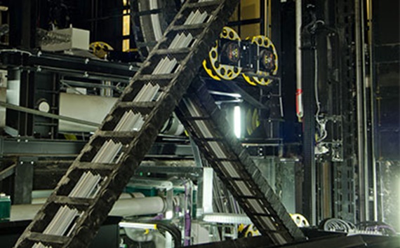 Systèmes e-spool et en zigzag dans des podiums de scène