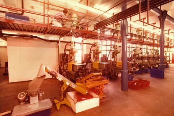 L'usine igus de Lochermühle avec des machines de moulage par injection