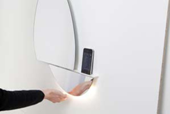 Miroir interactif avec guidage linéaire drylin